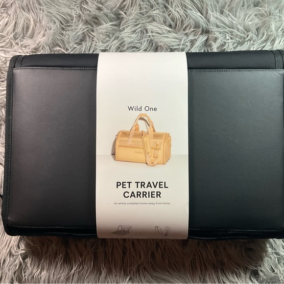 Wild One Pet Carrier with matching Treat Bag NWT (BLK) - Picture 10 of 13